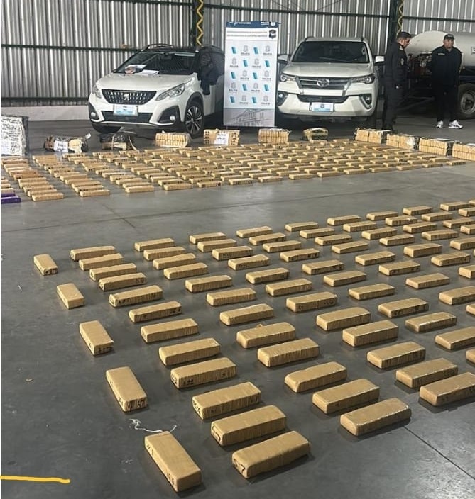Secuestraron más de 1300 kilos de marihuana