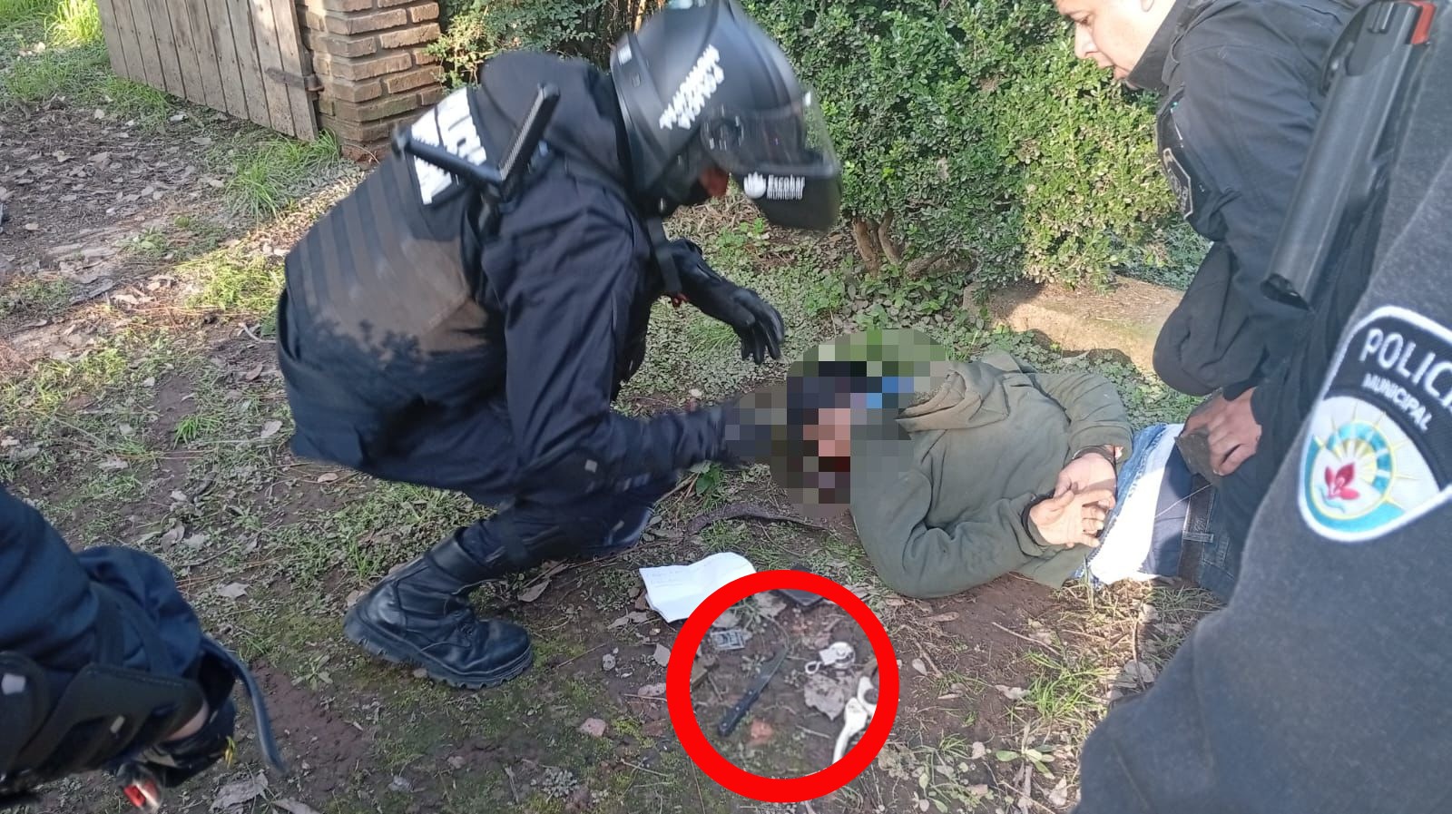 Fue detenido luego de inmovilizarlo con un arma no letal