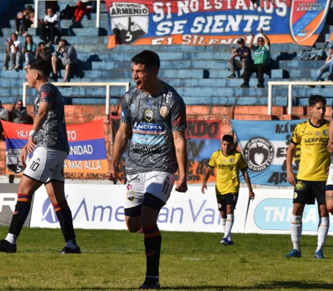 El Tricolor le ganó bien a Fénix y sigue cerca del puntero