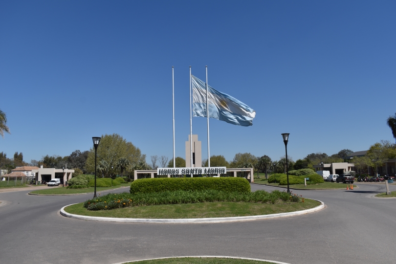 Se incendió una casa en Loma Verde: ¿fue un rayo? 