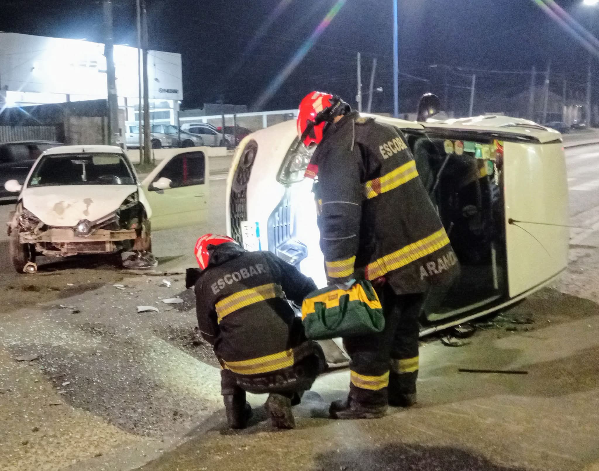 Choque y vuelco en Ruta 25 durante la madrugada en Matheu
