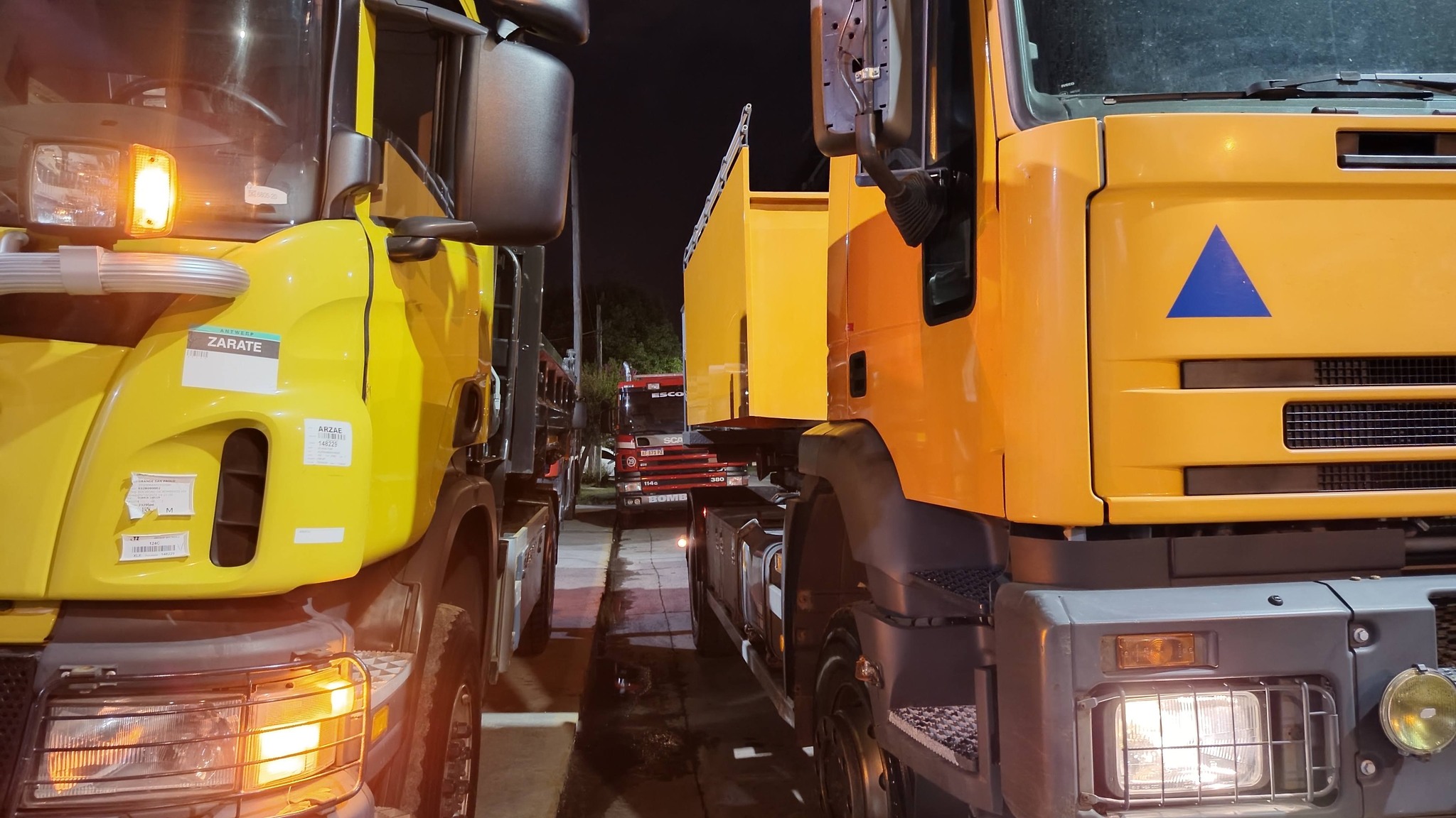 Los Bomberos Voluntarios de Escobar presentaron tres nuevos camiones adquiridos con fondos propios