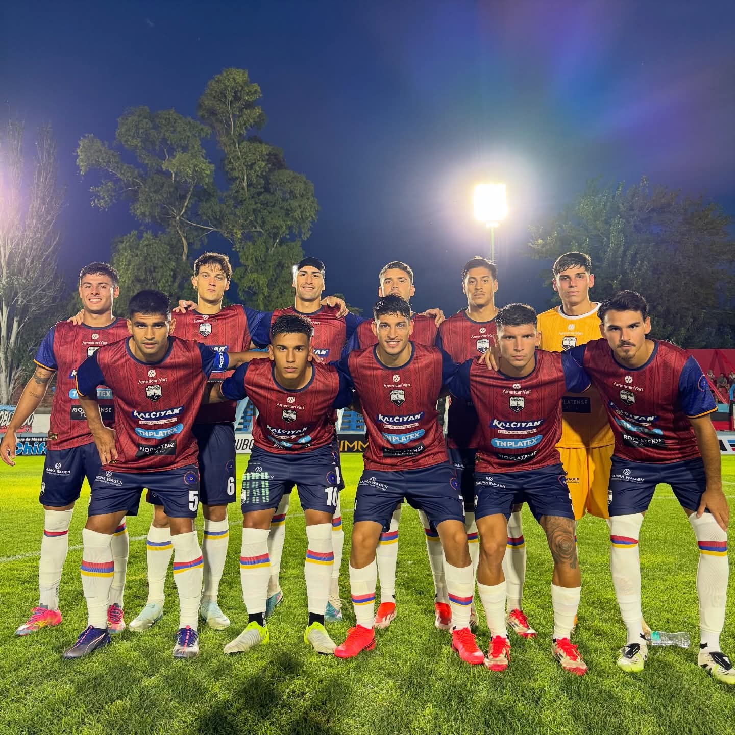 En un partido flojo, ninguno de los Tricolores pasó del cero